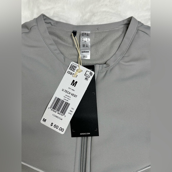 NWT! Boy’s Adidas U. Tech Fleece Light Gray Zip-Up Vest with side pockets - Picture 3 of 3